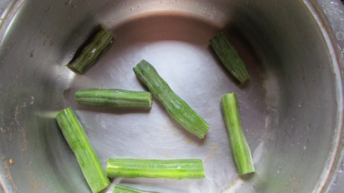 Cut Moringa Pods