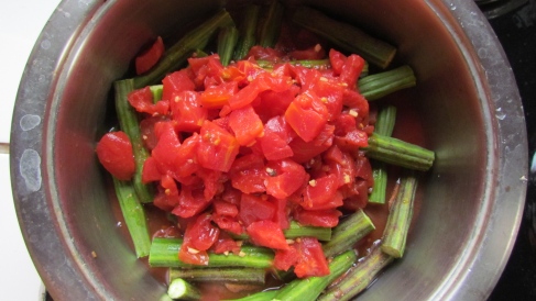 Raw Moringa and Tomato Ready for Cooking